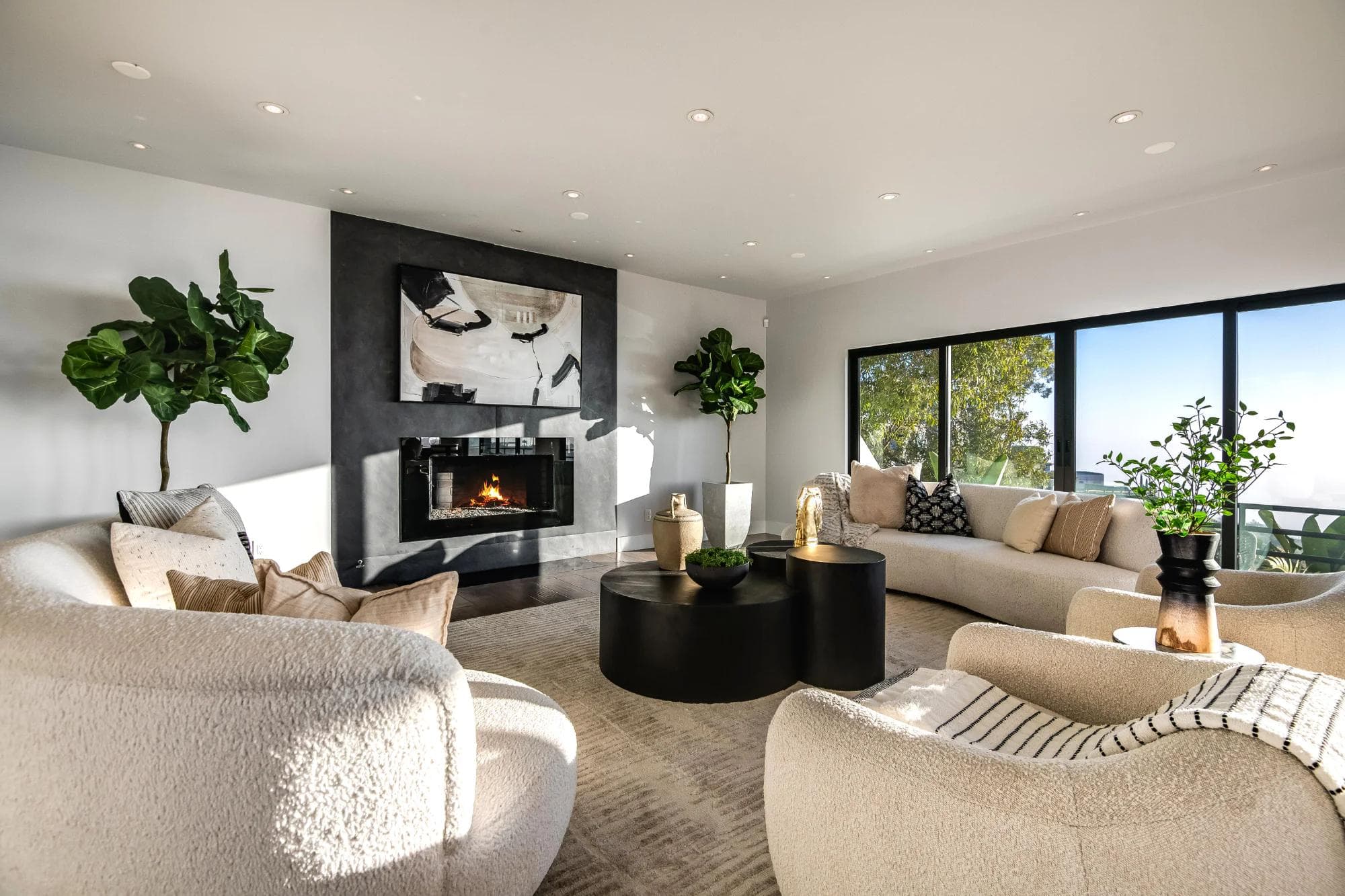 2287 Sunset Plaza Dr, Los Angeles, California 90069