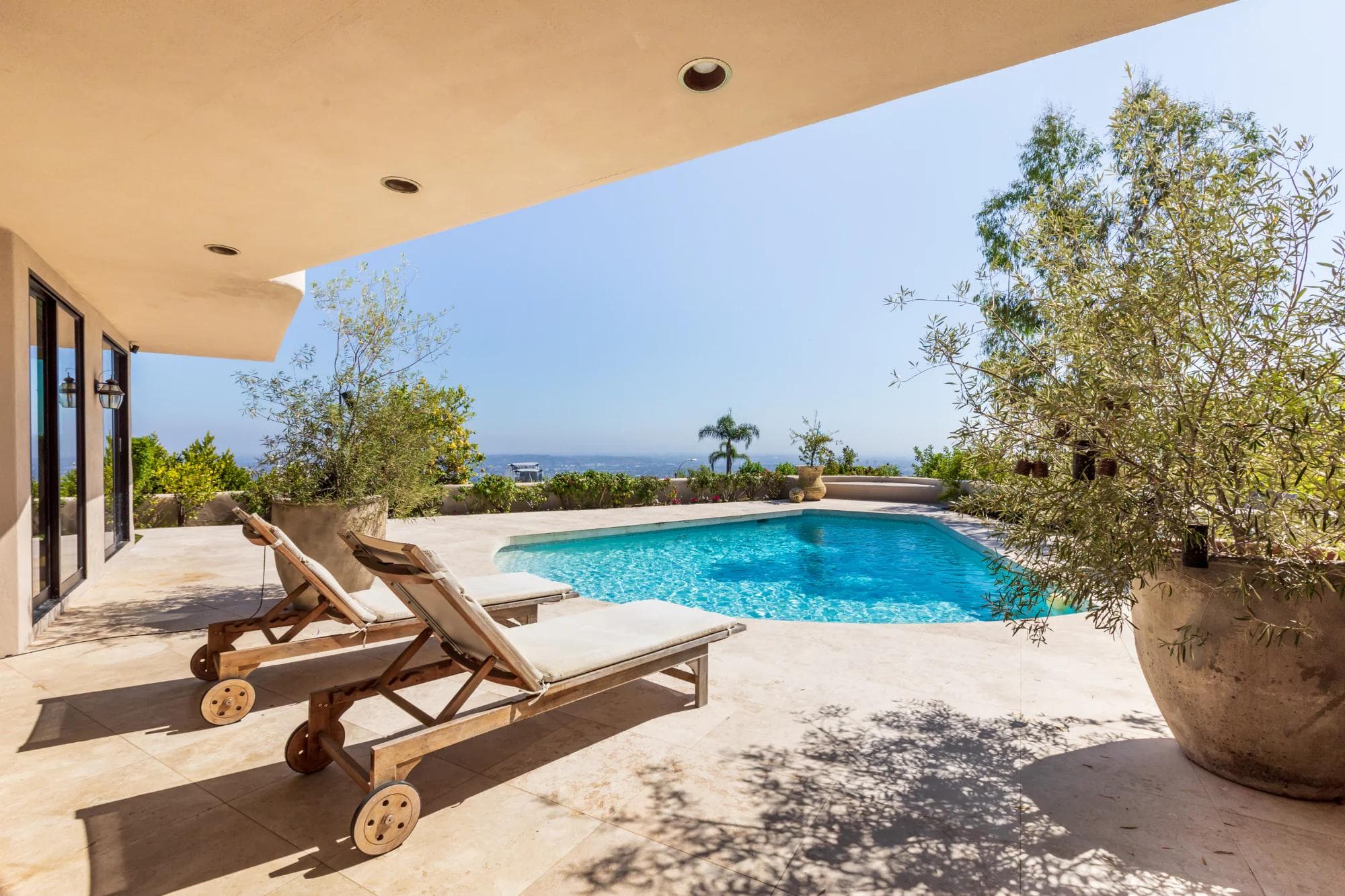 1526 Blue Jay Way, Los Angeles, California 90069
